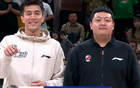 頒獎禮，郭艾倫攜冠軍戒指回家，與戰(zhàn)友合影，全場歡聲雷動。