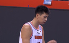 杜鋒換徐昕，小易兩跑即下。最后41秒背鍋，羞辱顯見。