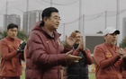 北青體育：足協(xié)重視國青，期待高，宋凱探班助隊(duì)員減壓。