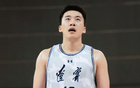 遼寧U22男籃大勝47分，中鋒制霸籃下26+15，趙維倫得分破百得22分。