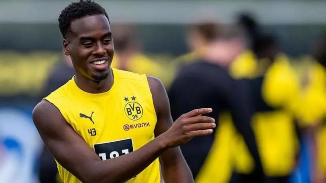 羅馬諾：多特尋吉滕斯替身，與切爾西談判終階。